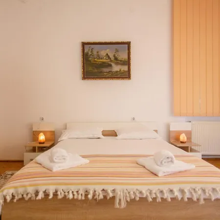 Barok Appart Braşov Extérieur photo